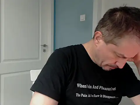 MisterFaithRO Live XXX-Chat