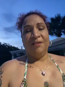 ladycreamypr2's Live XXX Chat