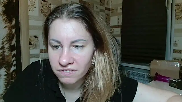Chat XXX en directo de TherestlessKitty