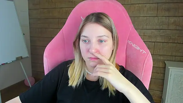 TinnaBurton Live XXX-chat