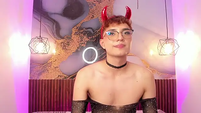 ReneePaz élő XXX-chatje