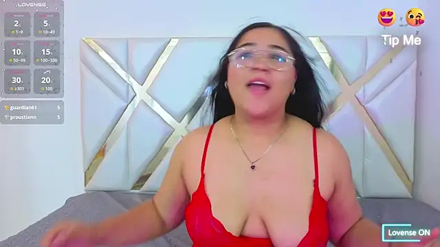 Kimmy-Bellari's Live XXX Chat