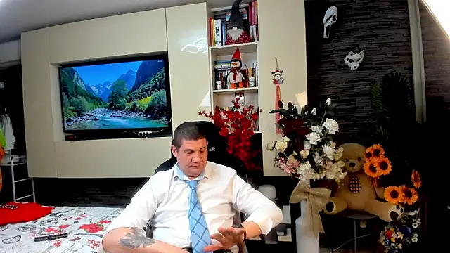 SpartacusDaddy48 Adlı Modelin Canlı XXX Sohbeti