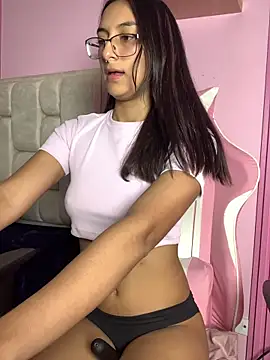 MoonLitDoll Adlı Modelin Web Kamerası Şovu