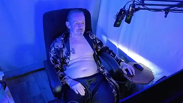 Pokazy przed kamerką – Richy__Rich_