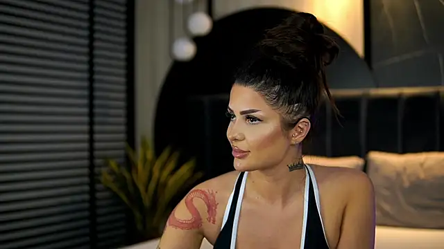 KylieKroftt Chat XXX in diretta
