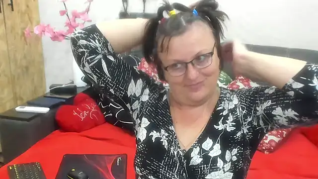 KittyCharm live XXX chat