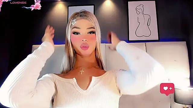 Show de Kornylovee na webcam