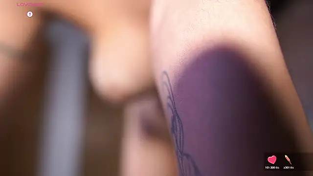 AmmyScott 라이브 XXX 채팅
