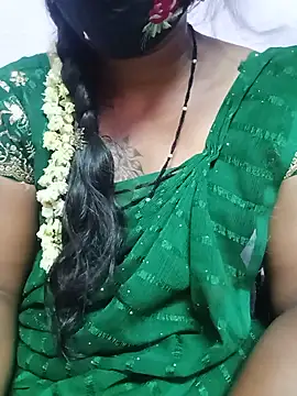 CuteDevilAnu Show in webcam