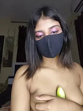 Chat +18 de Zaayaa_2 ao vivo