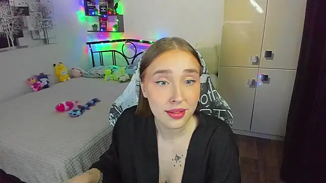CrazyBitchInLace – Kamerová šou