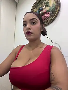 XXX chat uživo modela Sara-77