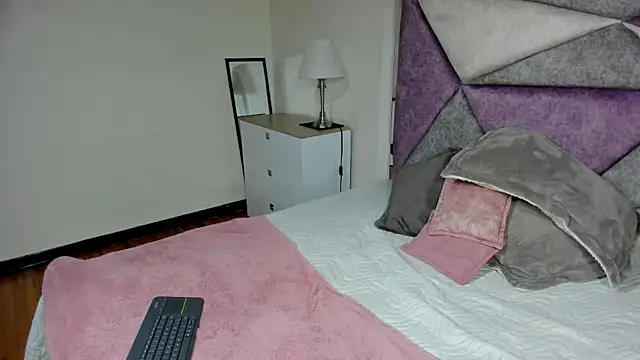 JennieRider Adlı Modelin Canlı XXX Sohbeti