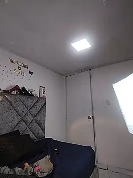 Shantey_Laurent Adlı Modelin Canlı XXX Sohbeti
