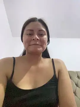 Debora9703 Adlı Modelin Canlı XXX Sohbeti