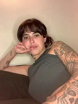 ninapellegrini17's Webcam Show