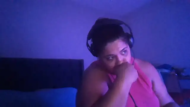 1n0nlythroat's Live XXX Chat