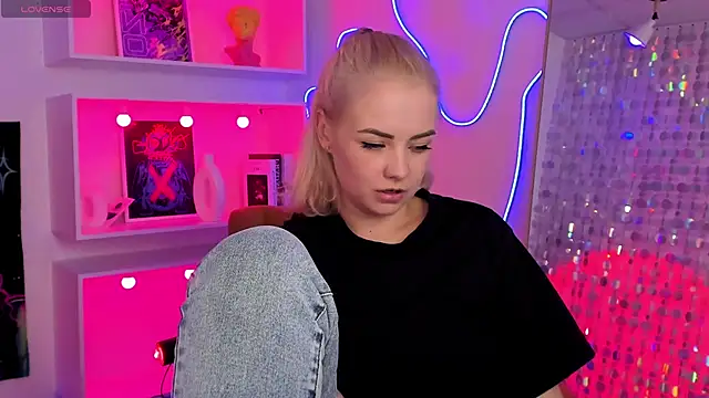 Онлайн чат XXX StephanieSweety