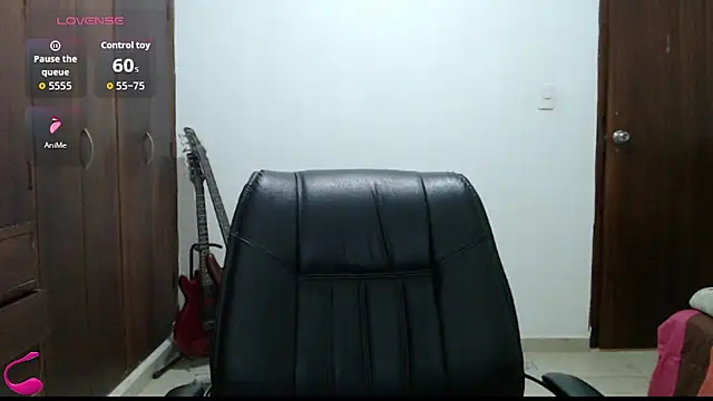 Živý XXX chat MadieeLorez