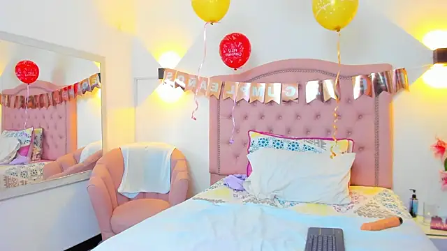 Živý XXX chat Paulynavera