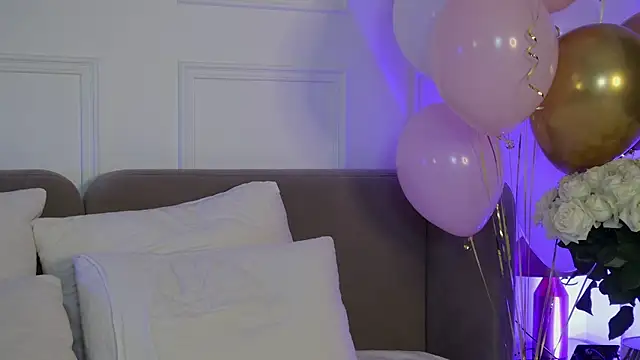 ArianaMell 现场XXX聊天