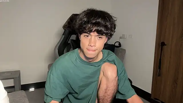 Chat XXX en directo de OopsAgain_