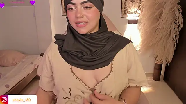 XXX chat uživo modela shayla_18