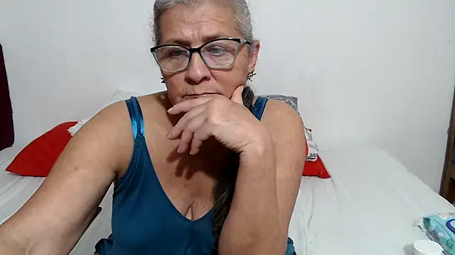 Chat XXX en directo de candy_mature_