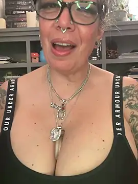 dieseldame1313's Live XXX Chat