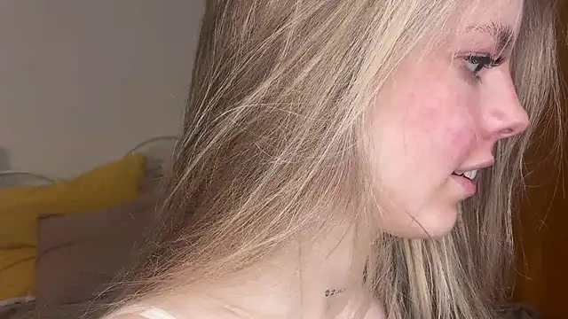 Catrinee live XXX chat