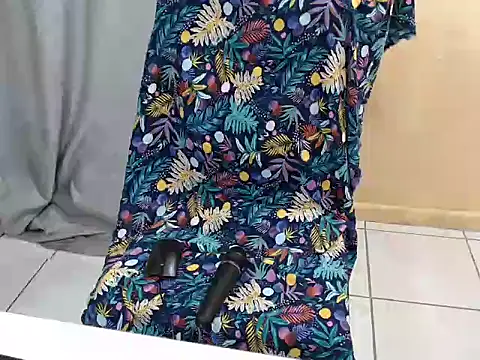 CreamyTeaのライブXXXチャット