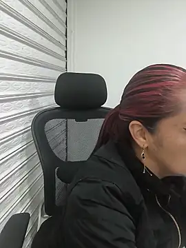 Alisson_Stonee Adlı Modelin Canlı XXX Sohbeti