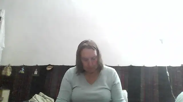 AnnaLive570's Webcam Show