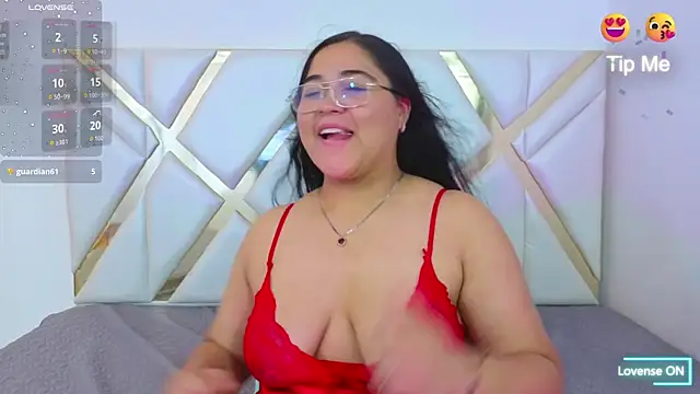 Kimmy-Bellari's Live XXX Chat