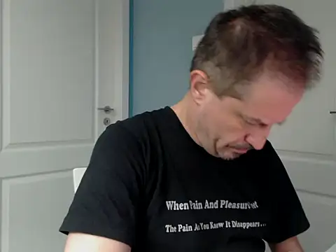 MisterFaithRO's Live XXX Chat