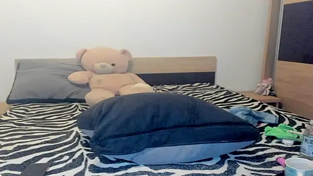 Ellyslimdoll Adlı Modelin Canlı XXX Sohbeti