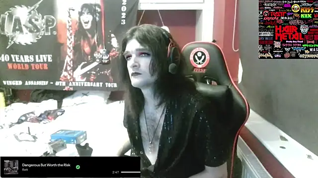Pertunjukan Kamera Web Rocker_Assassin_WASP_FAN