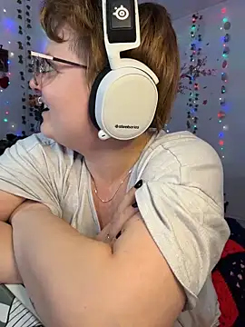 CurvesNChaos' Live XXX Chat