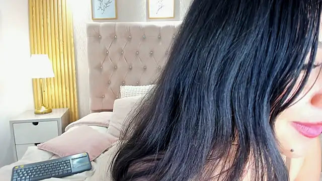 KamyGlam Adlı Modelin Canlı XXX Sohbeti