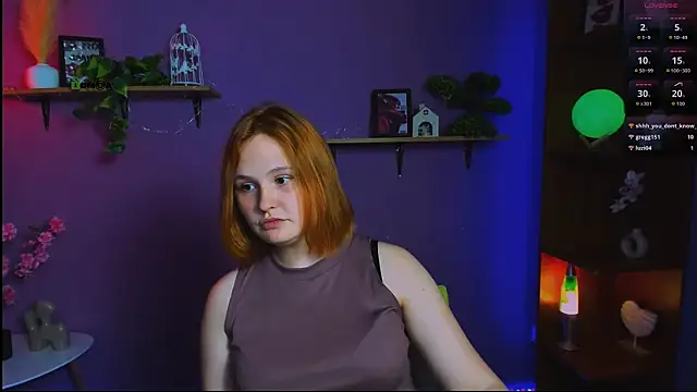 polly-cute's Live XXX Chat