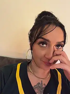 EmmyEvans1's Live XXX Chat