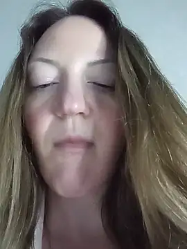 KattyLuuu's Live XXX Chat