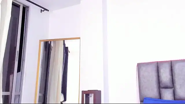 Show modela michacosio na web-kameri
