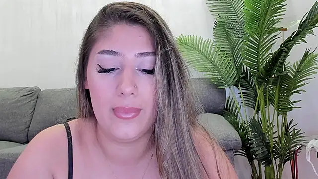 VivianneNicole Chat XXX in diretta