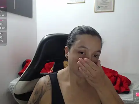 katty_lorens élő XXX-chatje