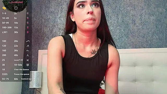 دردشة Cloeandtyfanny الجنسية المباشرة
