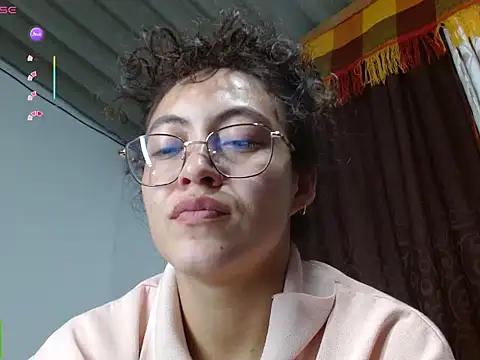 Amitlu_'s Live XXX Chat