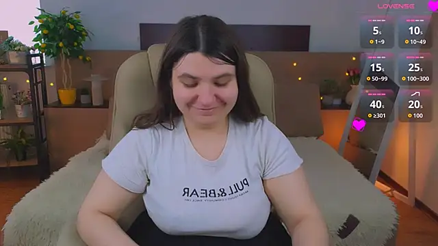 Viola__Shy élő XXX-chatje