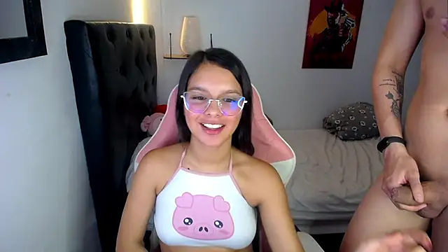 jessi_and_boy's Webcam Show